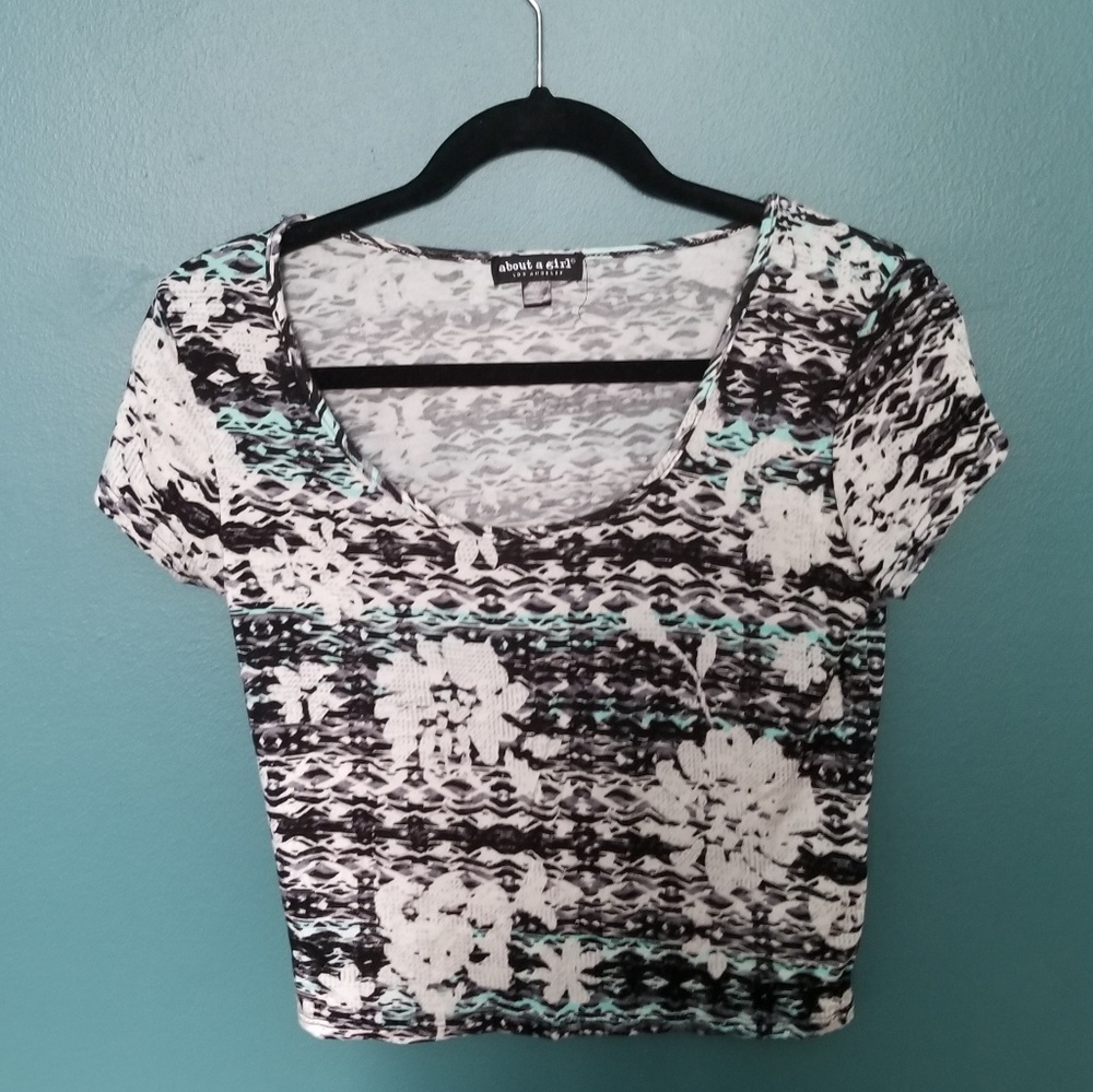 Patterned Crop Top NWOT